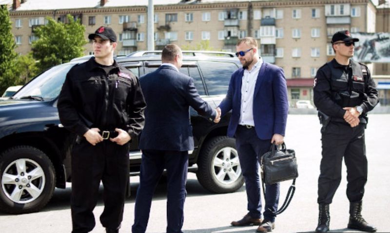 Охрана политиков и должностных лиц